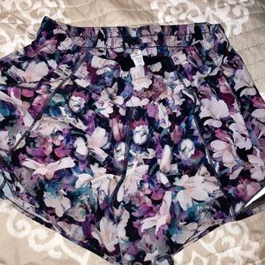 Lululemon hotty hot shorts